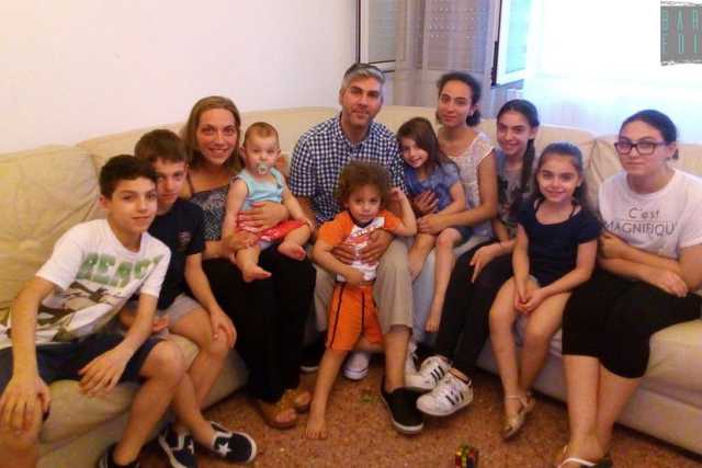 Bari, la vita di una famiglia neocatecumenale: �Abbiamo 9 figli, siamo �aperti alla vita"�